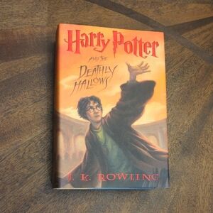 Harry Potter and the Deathly Hallows First Edition Hardcover 2007 J.K. Rowling
